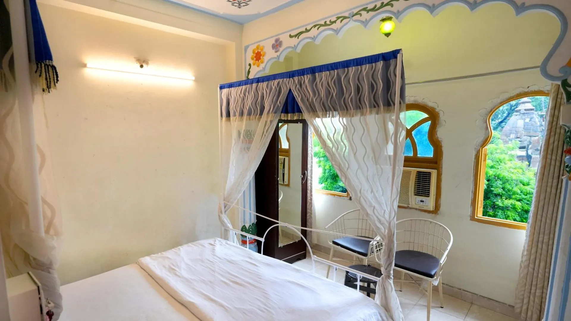 Hostel Jungle By Sturmfrei Udajpur Indie